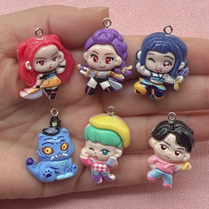 Resin Art Jewelry Kit - จี้การ์ตูนเรซิ่น 10 ชิ้น, ต่างหูทำเอง DIY, อุปกรณ์เสริมพวงกุญแจ